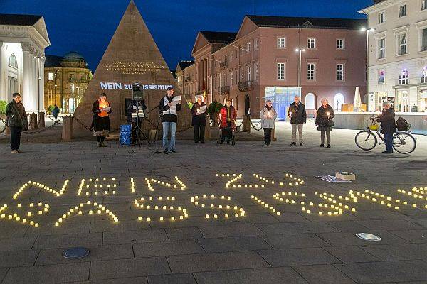 Ökumene, Citykirchenarbeit in Karlsruhe, Teilnahme bei der Mahnwache