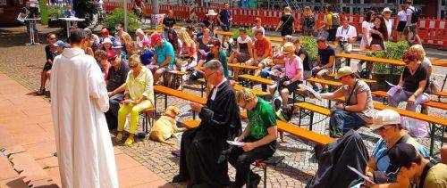 Fächersegen Karlsruhe - Aktion der Citykirche - Segnungsgottesdienst für Mensch und Tier - Bildergalerie KA-News