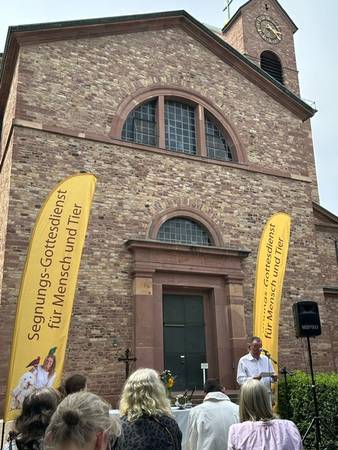 Ökumenische Citykirchenarbeit Karlsruhe, Segnungsgottesdienst für Mensch und Tier