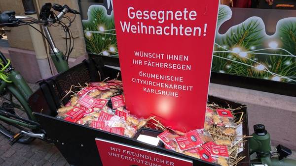 Fächersegen Maria und Josef in der Stadt unterwegs